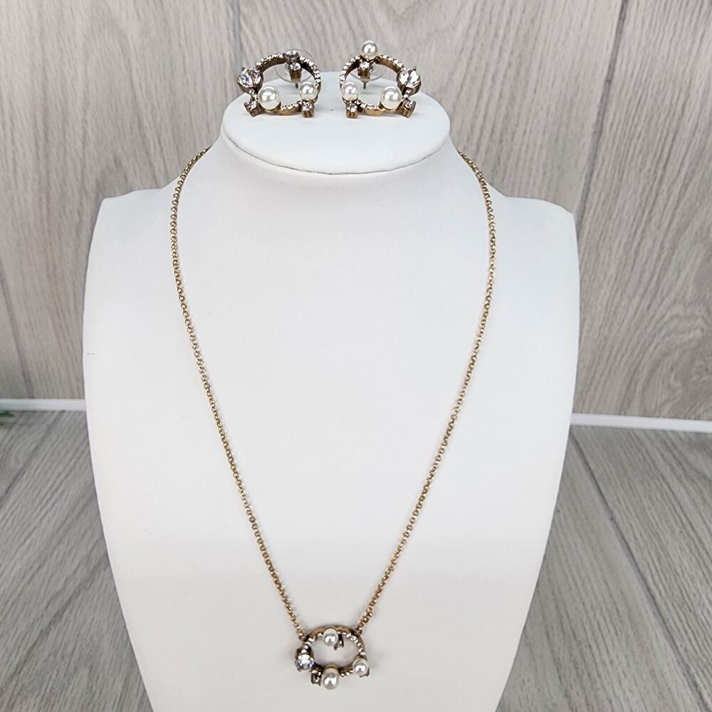 Banana Republic Faux Pearl Necklace Earrings Set Gold Tone Round Beads Flaw
